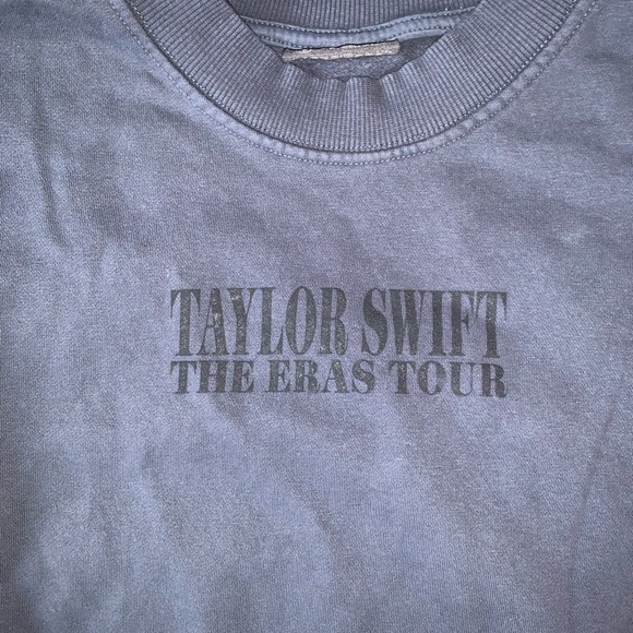 Taylor Swift the Eras Tour Blue crewneck - Picture 3 of 7